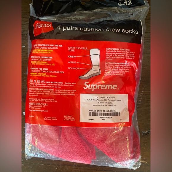 Supreme Red Socks - Picture 2 of 2